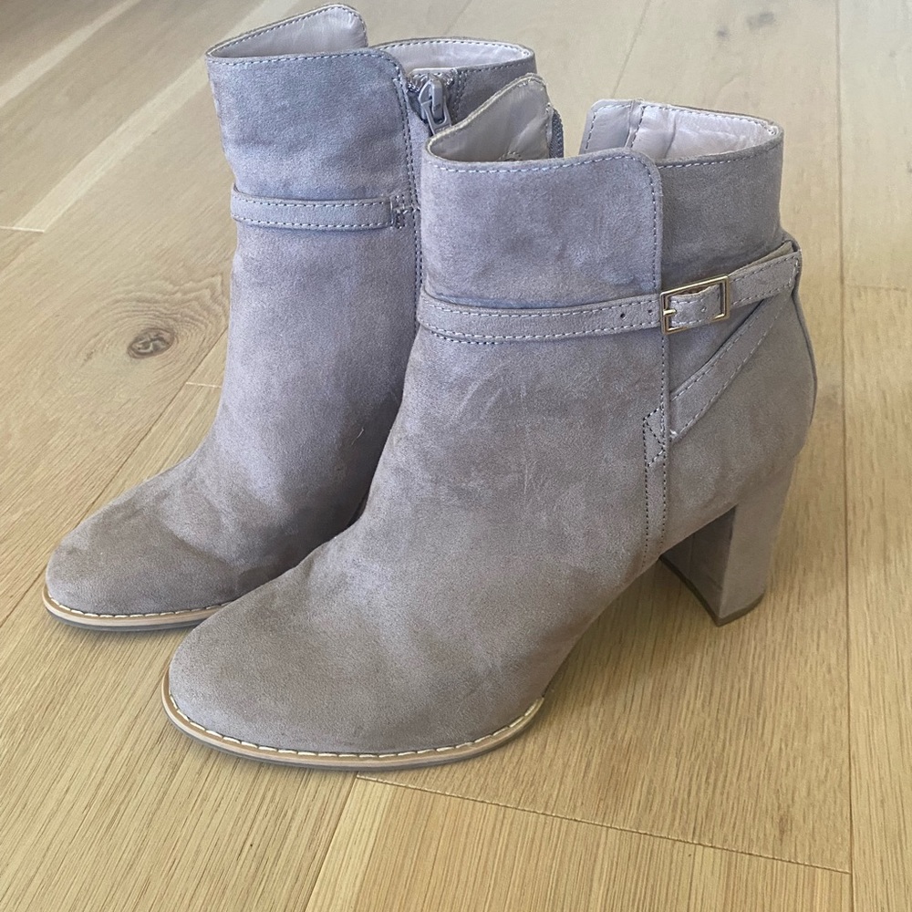 Banana Republic Booties
